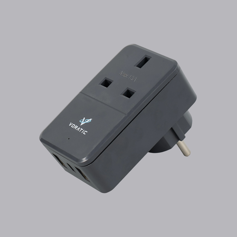 VT-925-DE Birleşik Krallık'tan Almanya'ya, 1 soket, 2 USB bağlantı noktası, 1 C tipi bağlantı noktası adaptörü